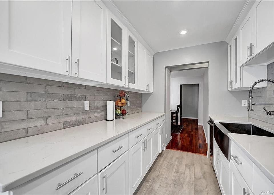 1st image of 270 N Broadway #1FG