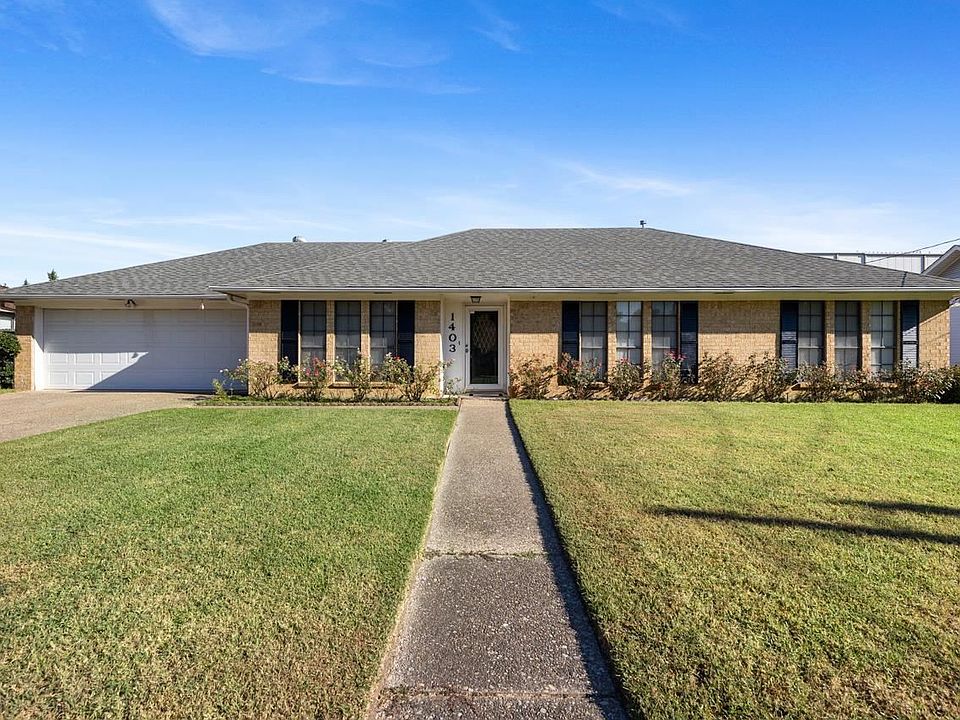 1st image of 1403 Larkspur Ln