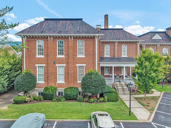 2nd image of 125 Academy St