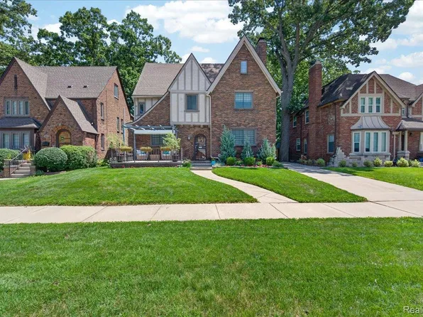 17596 Wildemere St, Detroit, MI 48221