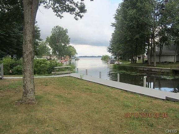 4th image of 74 Groman Dr