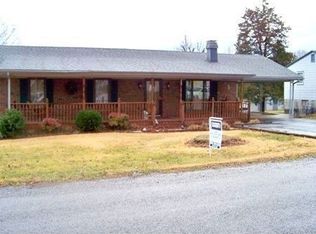 146 E 3rd St, Park City, KY 42160