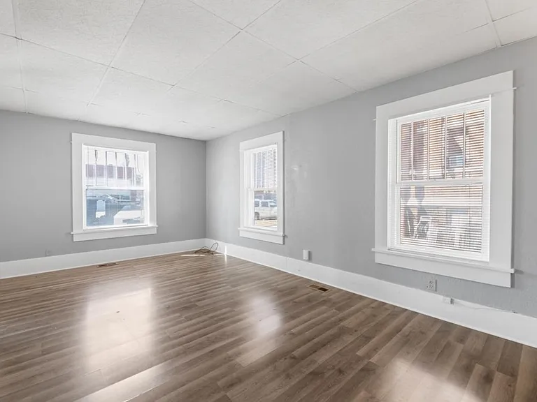 522 School St — Photo 11