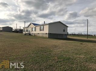 87 Silverleaf Dr, Tennille, GA 31089