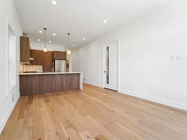 90 East 27th Street image 8 of 43