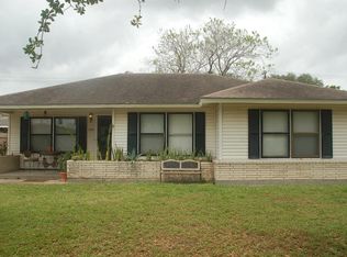 1030 Barracuda Pl, Corpus Christi, TX 78411