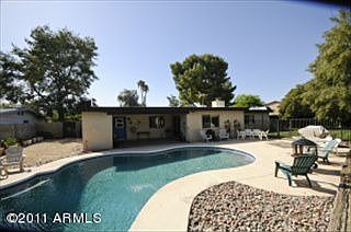 3rd image of 320 W Gleneagles Dr