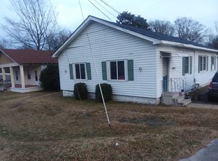 3118 Winston Churchill Dr, Hopewell, VA 23860