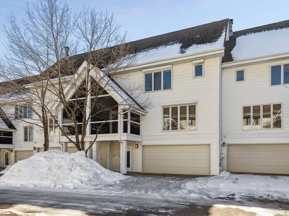 910 Dartmouth Pl SE, Minneapolis, MN 55414