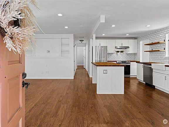 3rd image of 6313 S Sheridan Avenue
