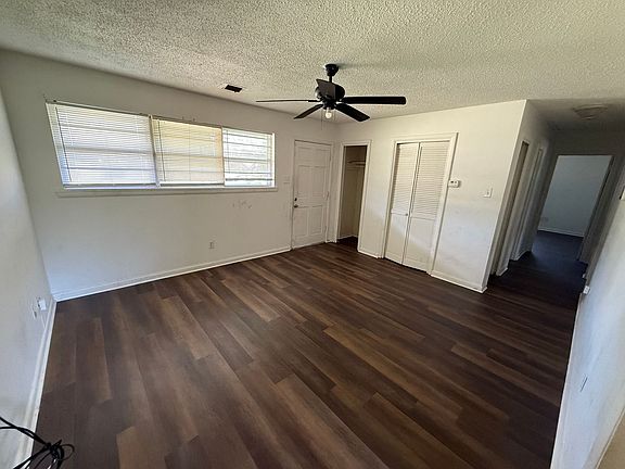 2nd image of 3404 Violet Dr