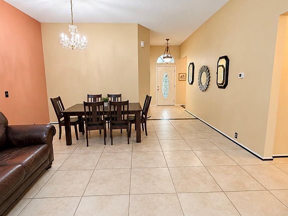 3rd image of 11518 Berkway Trl