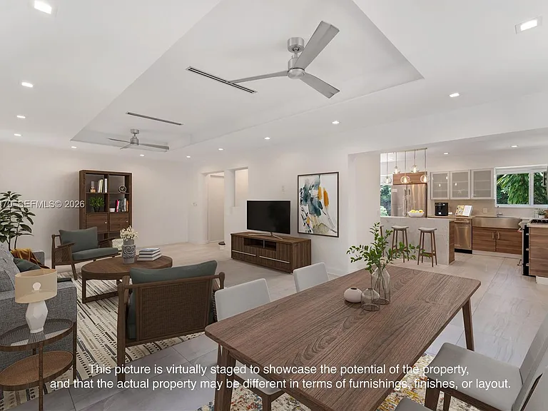 550 W 49th St — Photo 3