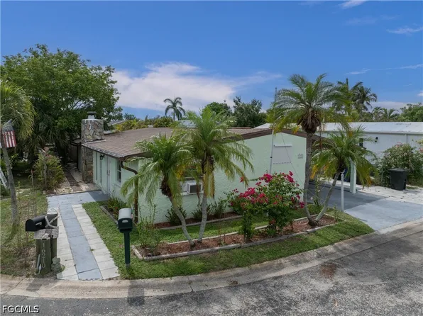 16200 Cathy Ct, Fort Myers, FL 33908