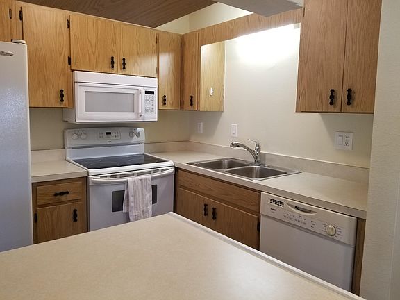 5th image of 1903 Canterbury Ln Unit 19