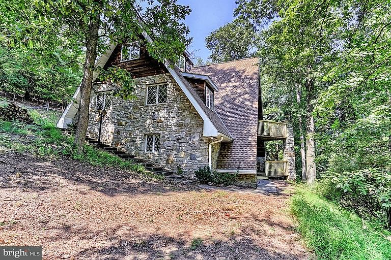 2nd image of 7973 Woodland Dr