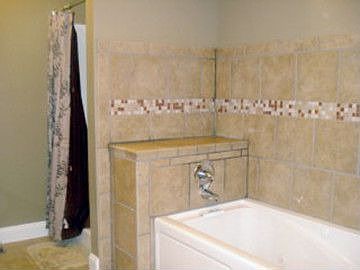 2nd image of 406 Hawthorne Rd