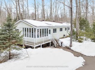 2 Souvenir Ave, Tiny, ON L9M 0H5