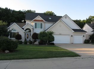 40540 N Northville Trl, Northville, MI 48168