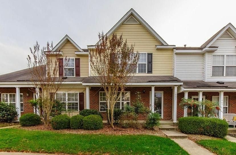 1st image of 1061 Oak Blossom Way