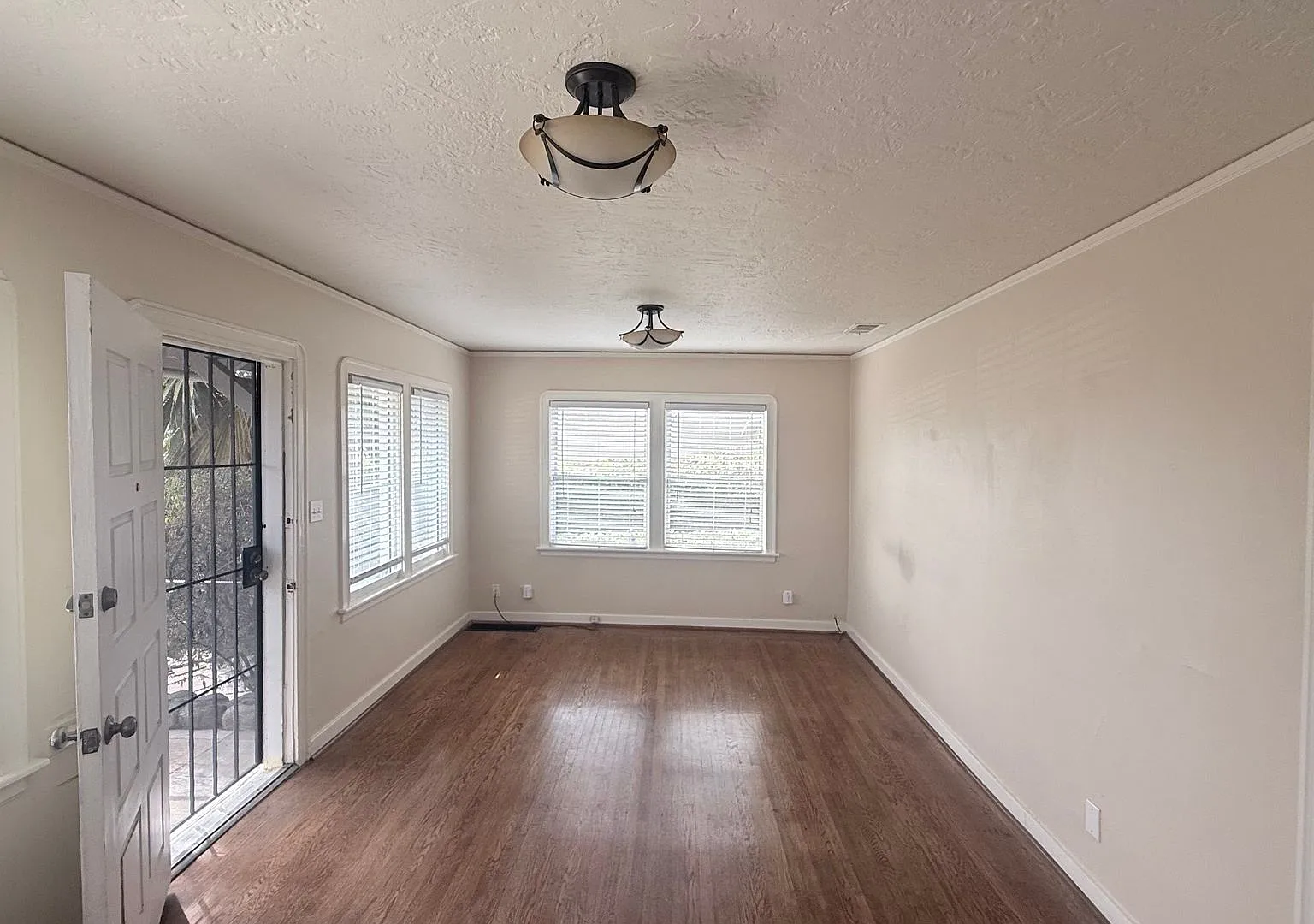 Home Sweet home-Beautiful 2 bedroom 1 bathroom — Photo 3