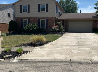 1212 Linneman Rd, Cincinnati, OH 45238