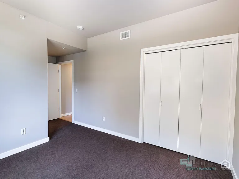 1920 SW River Dr #202 — Photo 27