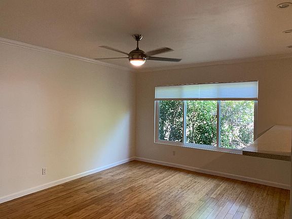 4th image of 3915 Beethoven St #3