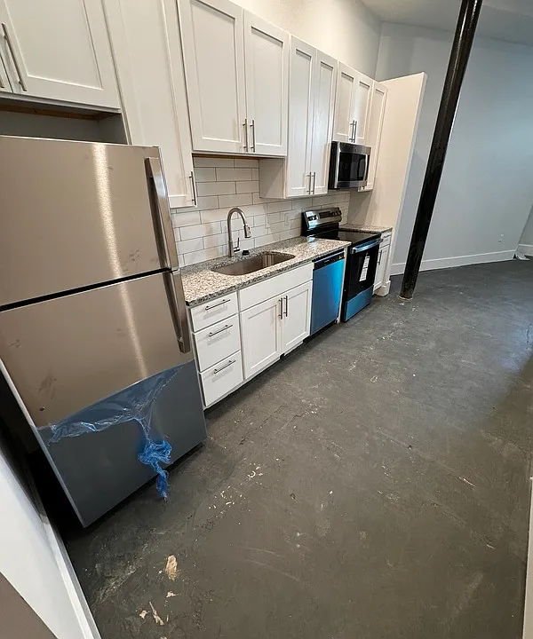 101 S Main St #5