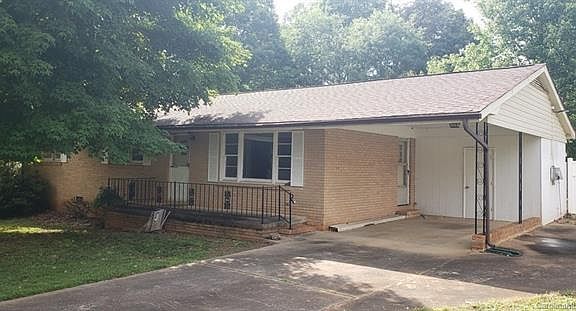 2nd image of 4221 Heatherstone Dr