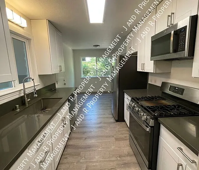 7515 Alma Vista Way — Photo 4