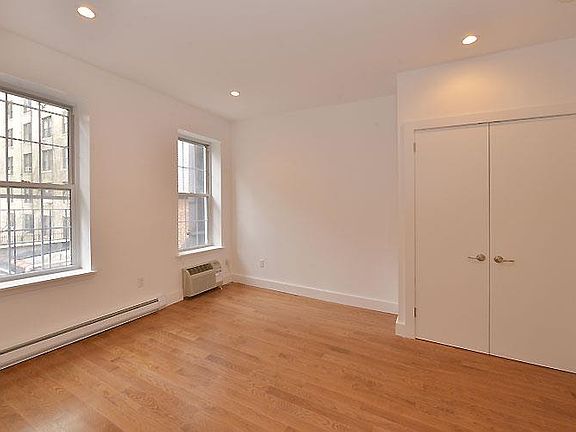4th image of 1355 2nd Ave APT 5D