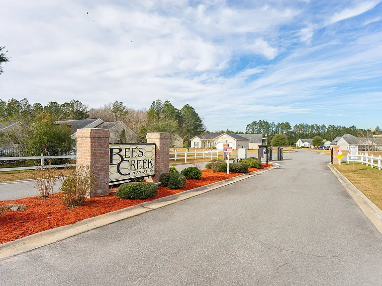 320 Honeycomb Ln — Photo 5