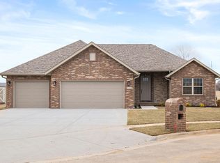 254 E Lombardy Dr, Republic, MO 65738