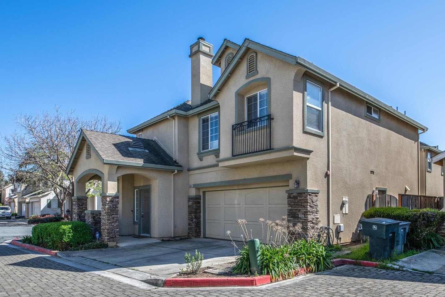 1861 Bradbury St, Salinas, CA 93906 Zillow