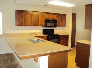 3338 N Linda Vista St, Visalia, CA 93291