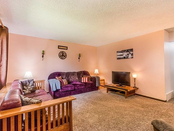 4th image of 3542 Howard Ave