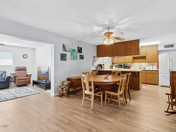 3rd image of 3813 W GLENN Drive