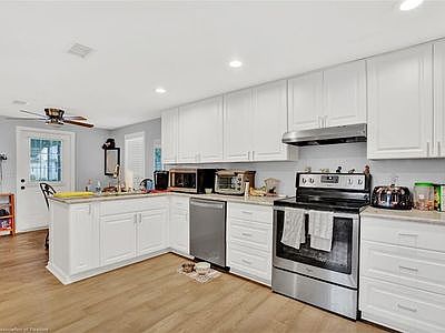 2nd image of 3224 Illinois Ave