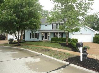 835 Ivy Trce, Ballwin, MO 63021