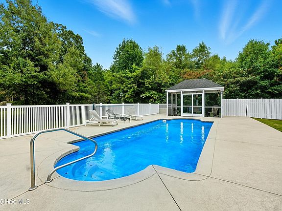 5th image of 138 Dances Bay Road