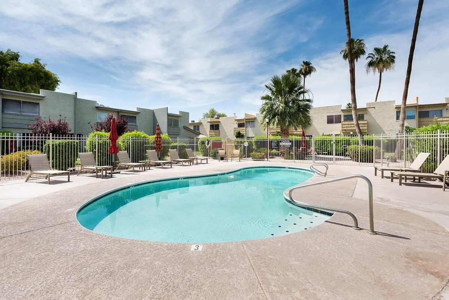 1 bed, 1.0 bath, 699 sqft, $2,842 — Photo 3