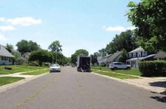 2nd image of 28 Bucknell Ln