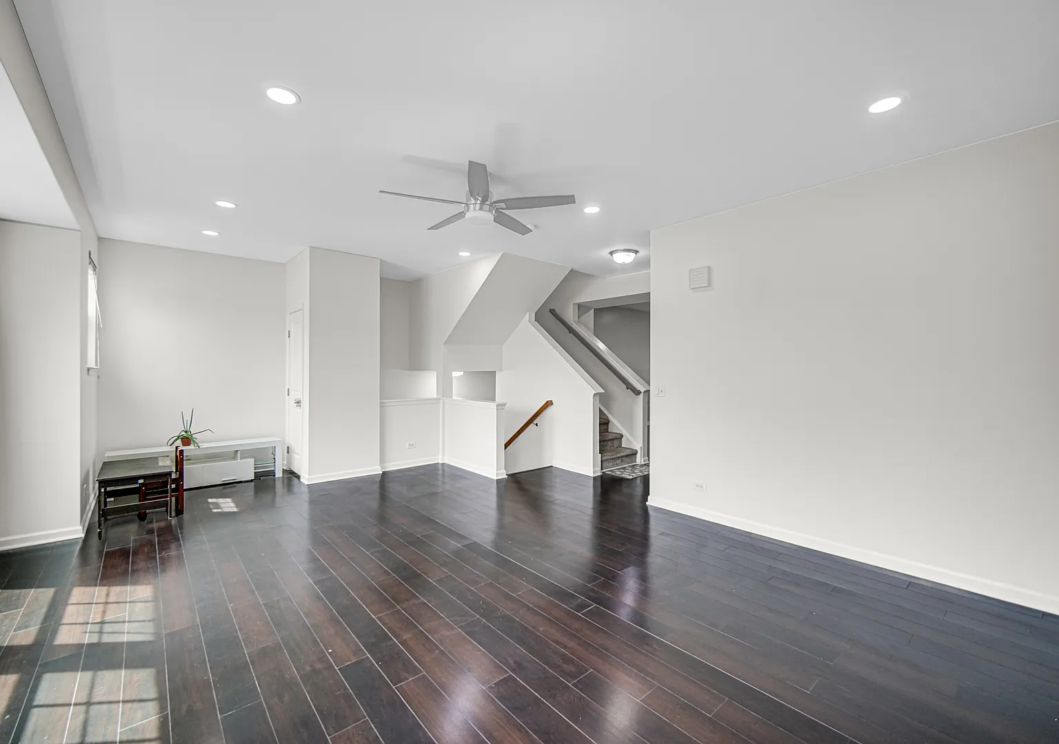 3 bed, 2.5 bath, 1748 sqft, $2,995 — Photo 3