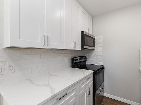 5th image of 1016 Ashworth Cv #C