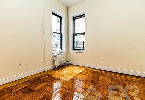 5th image of 1131 President St #A1