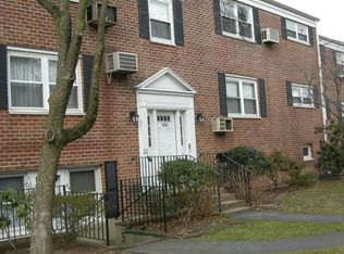 106 Strawberry Hill Ave APT 2, Stamford, CT 06902
