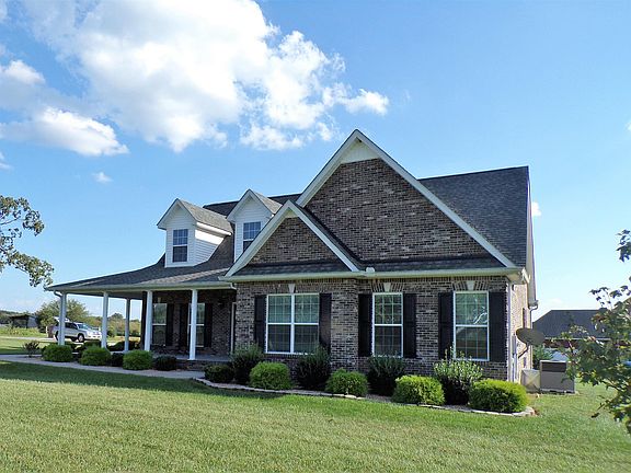 3rd image of 168 Clanton Ln
