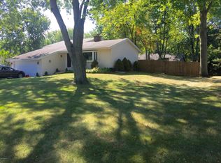 1446 Trebor Rd, Saint Joseph, MI 49085