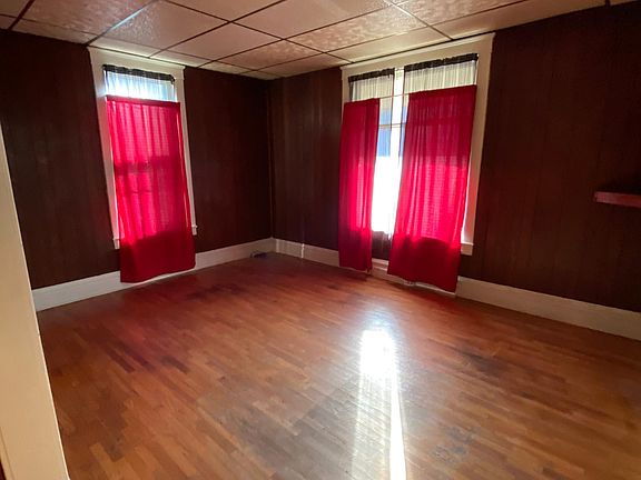 3rd image of 214 W Bond St
